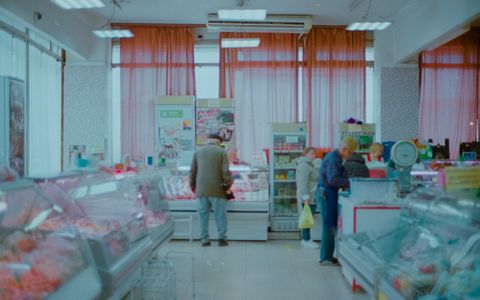 Что такое авторский декор в контексте дизайн-проекта квартиры бизнес-класса?
