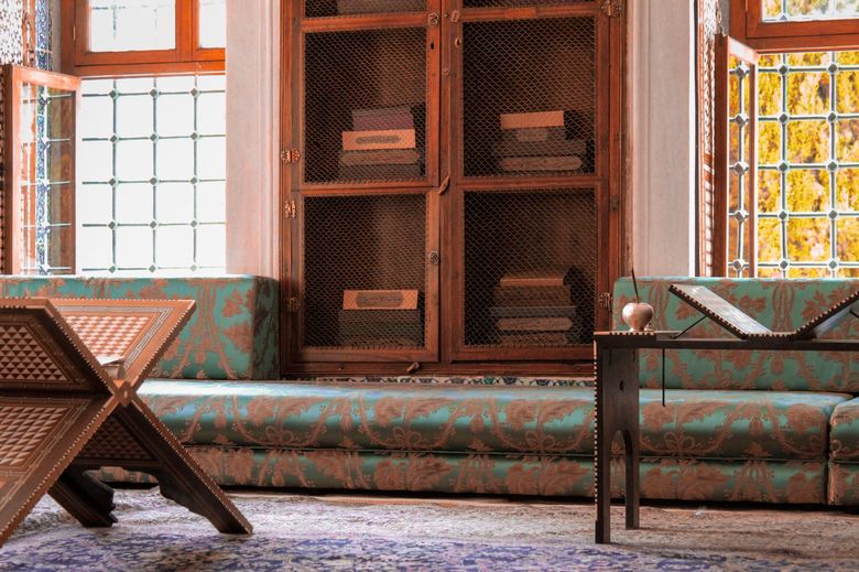 Уход за антиквариатом при использовании увлажнителей
