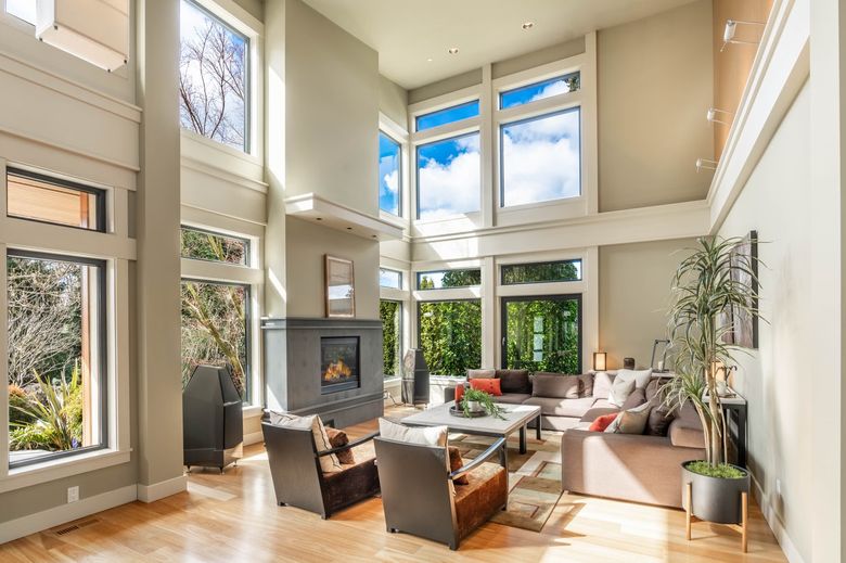 Нормы остекления и расчет теплопотерь для высоких гостиных